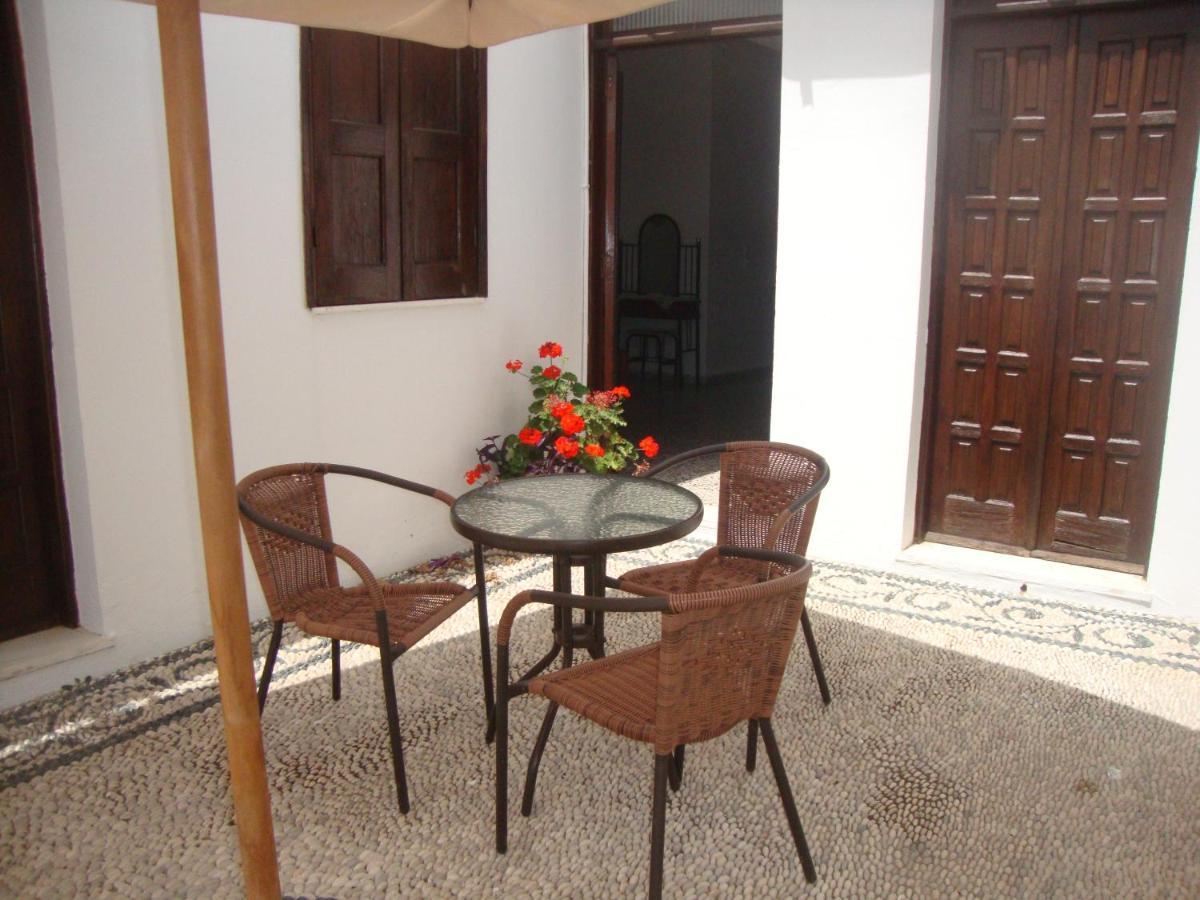 Sarris Studios & Apartments Линдос Экстерьер фото