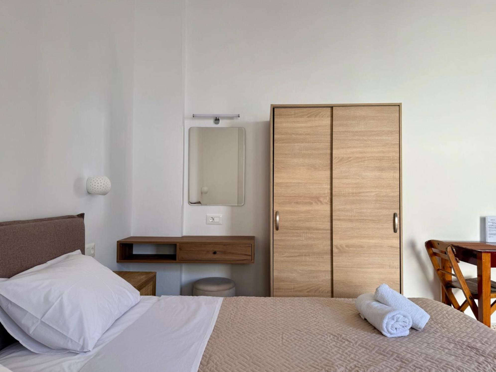 Sarris Studios & Apartments Линдос Экстерьер фото