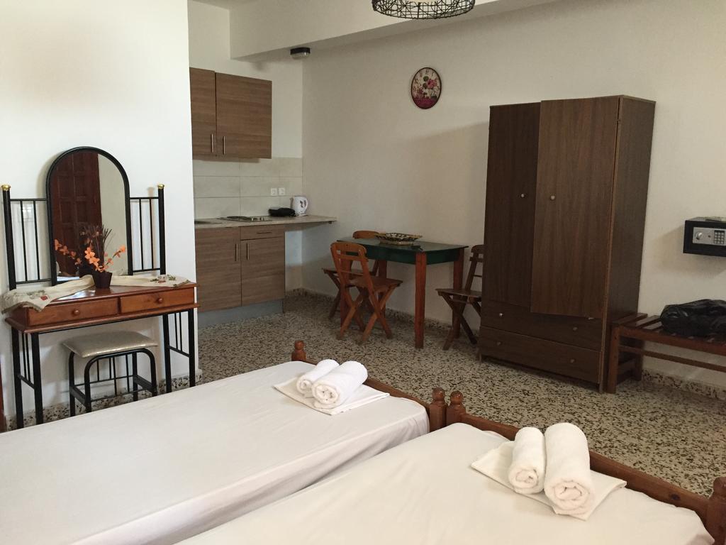 Sarris Studios & Apartments Линдос Экстерьер фото